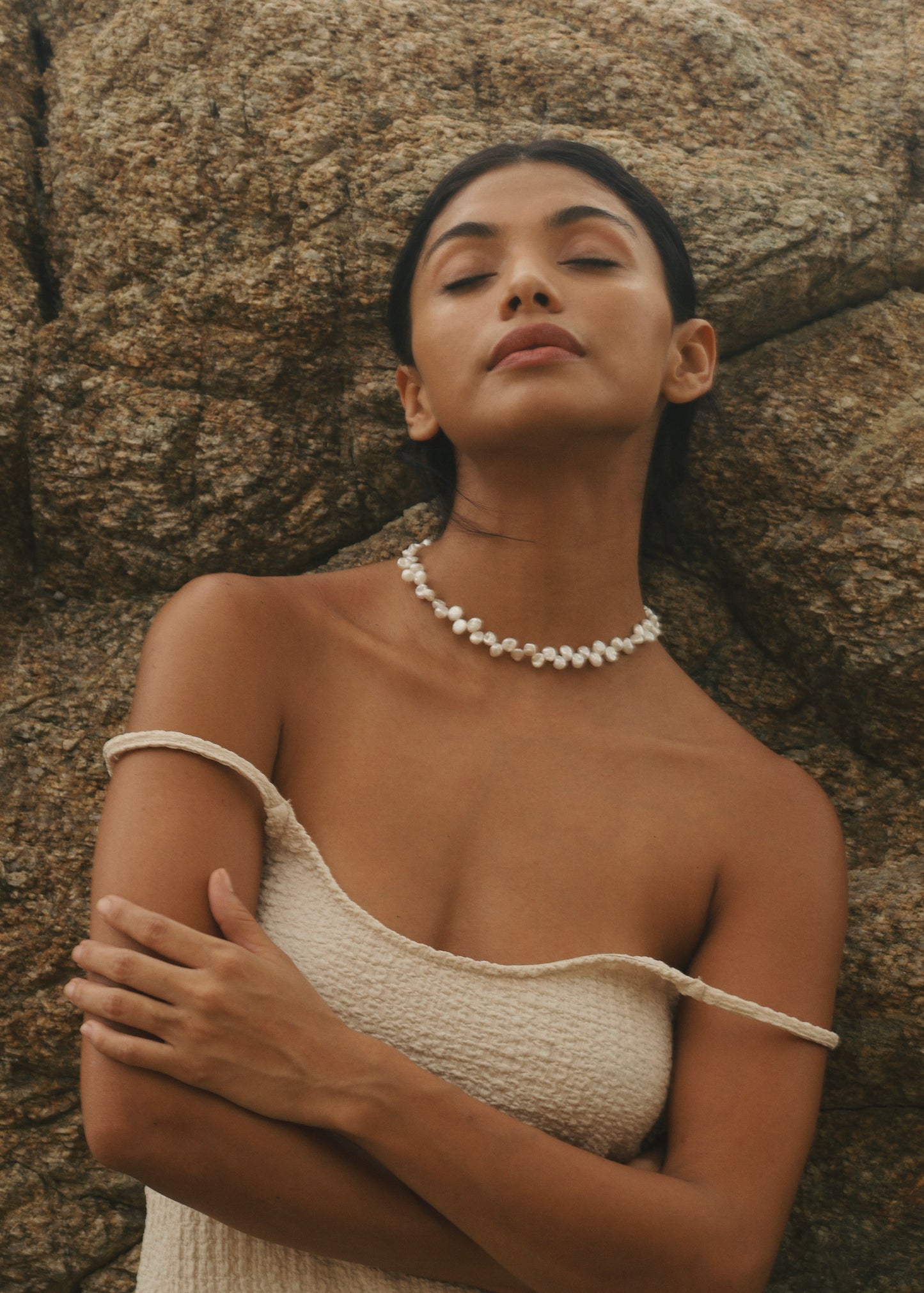 Luna pearl necklace
