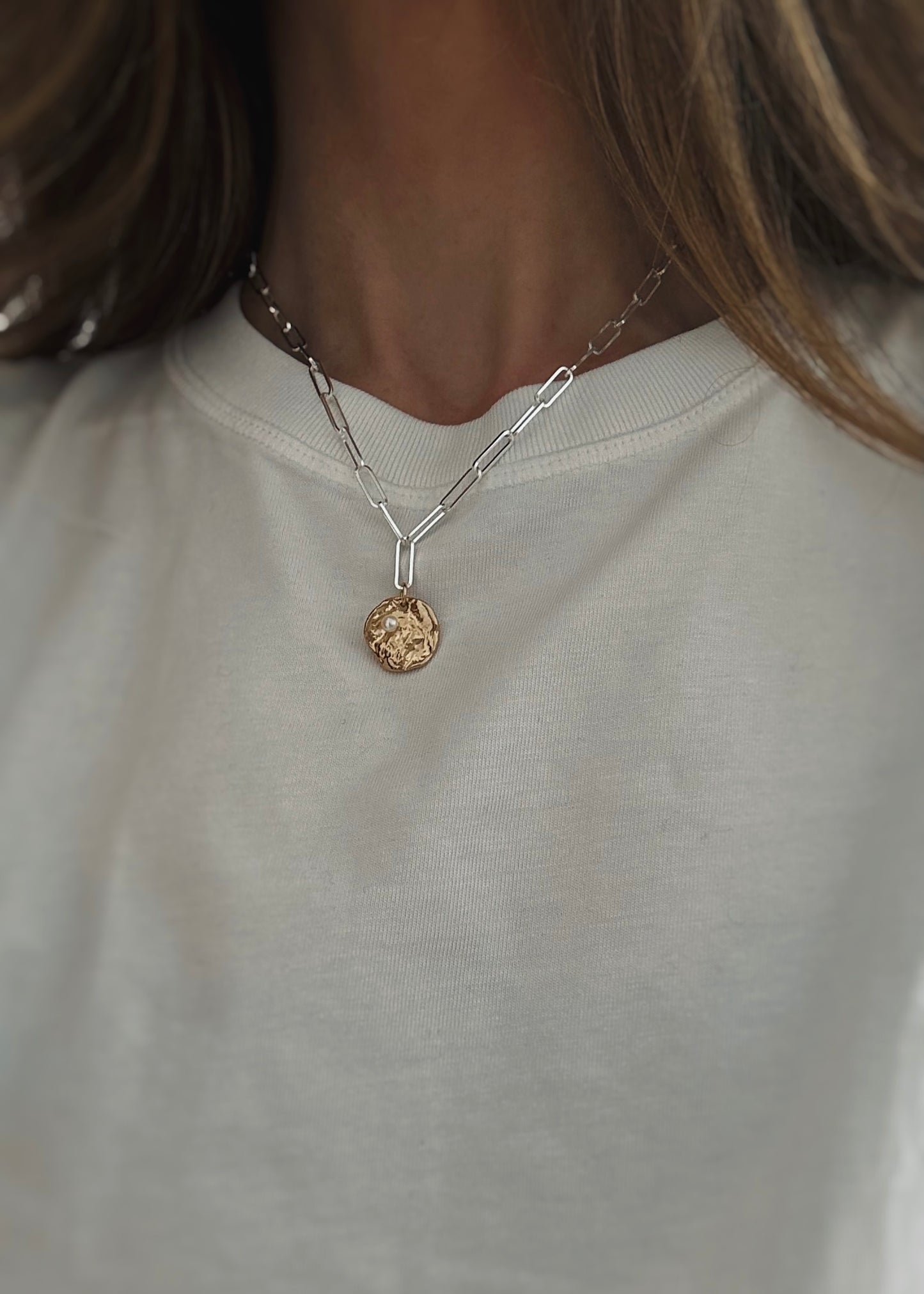 Cleo necklace chunky