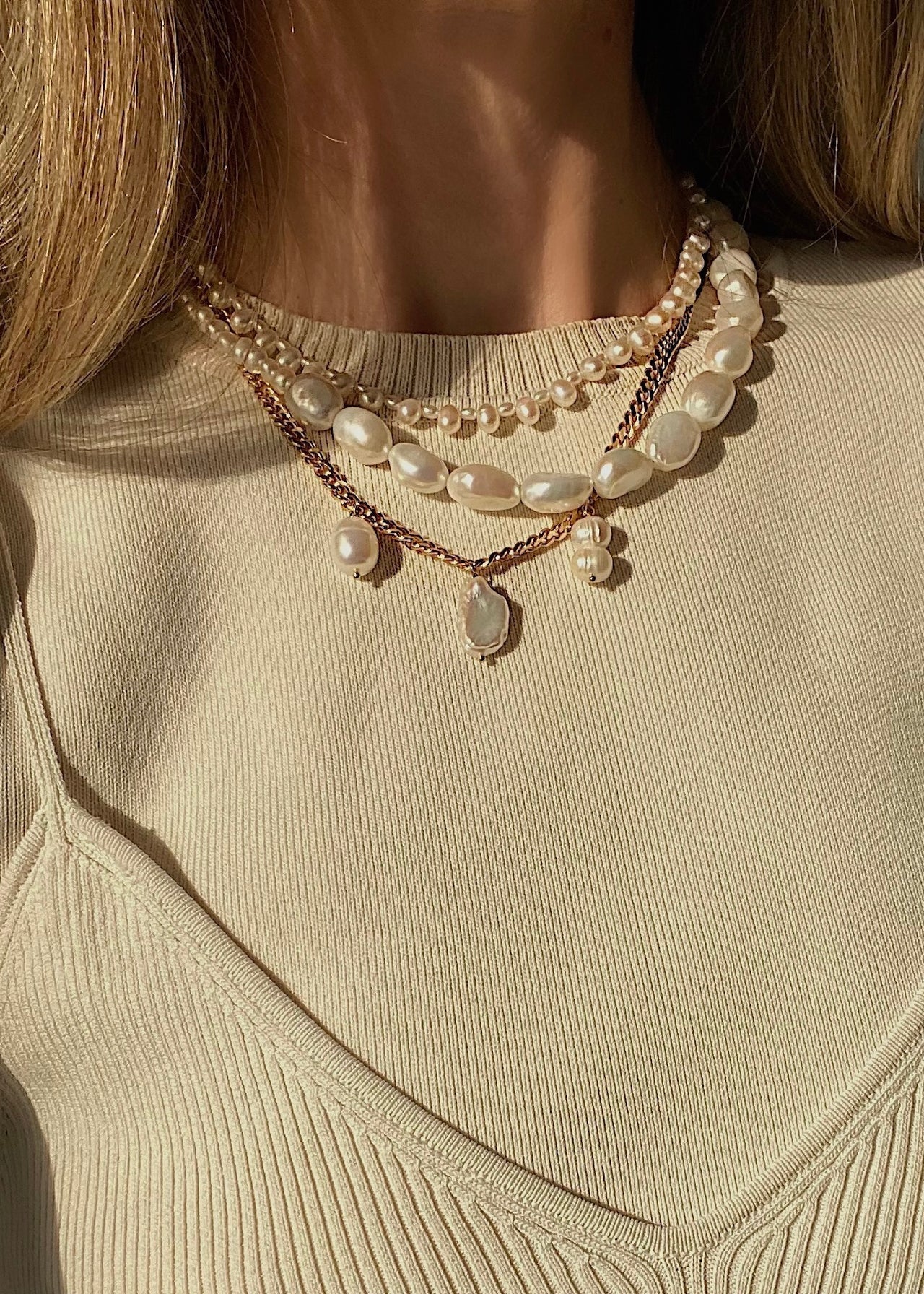 Sunkissed pearl necklace