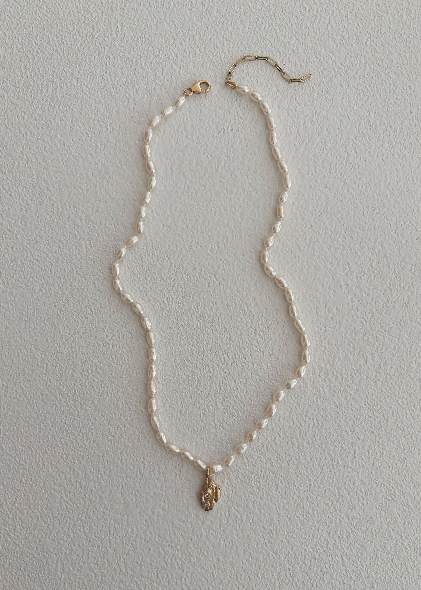 Viera pearl necklace