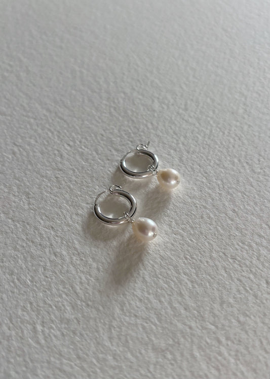 Mini silver hoops with pearls