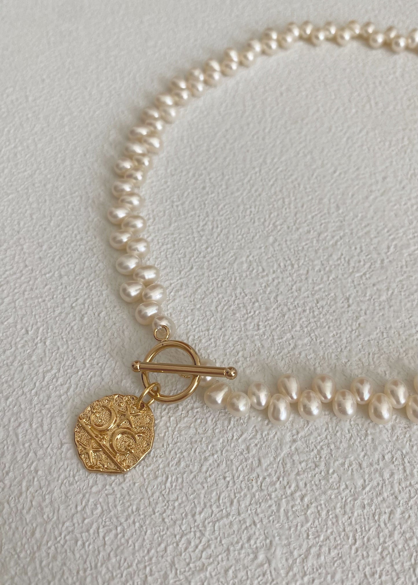 Milos pearl necklace